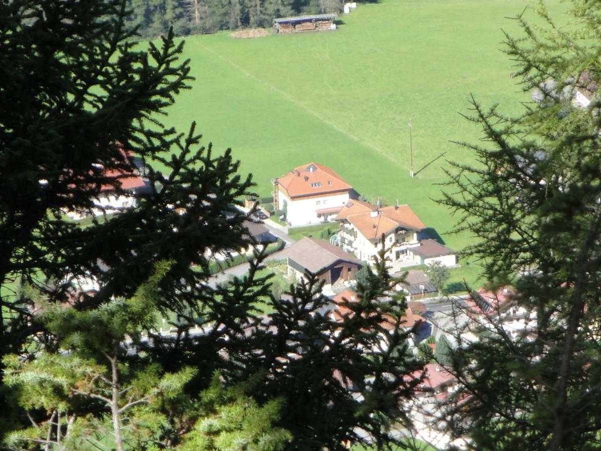 Ferienwohnungen Vier Jahreszeiten Langenfeld Exterior photo